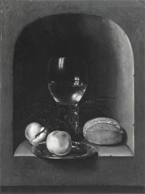 Anonimo — Anonimo fiammingo sec. XVII - Natura morta con bicchiere römer, pane e pesche in una nicchia — insieme